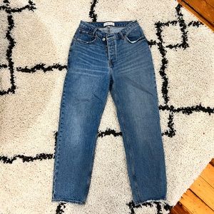 *LIKE NEW* Abercrombie Curve Love Dad High Rise Jeans - size 26